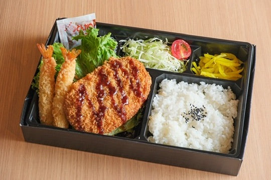 とんかつと海老フライのごちそう弁当